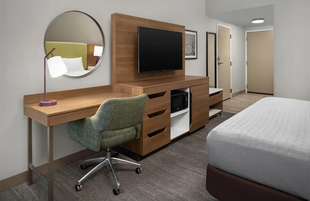 Hampton Inn Butte-1